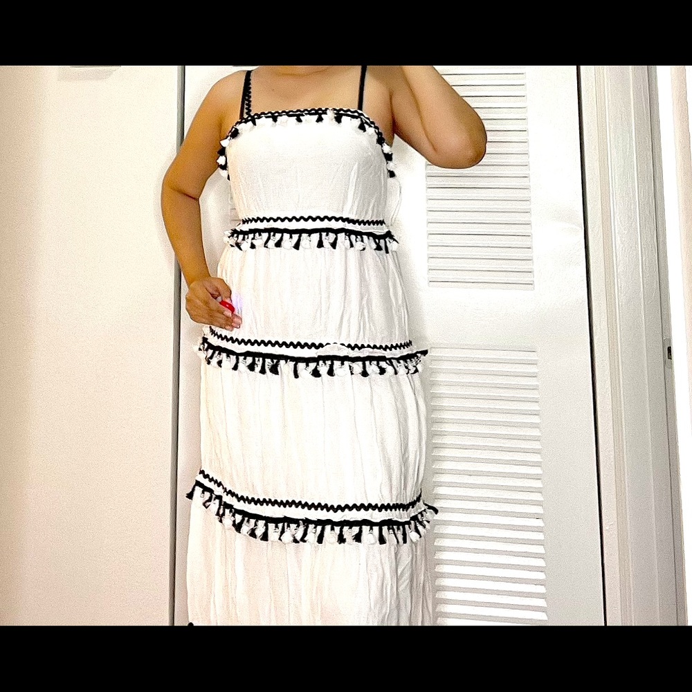 Black and white maxi dress. Available in M and 2X